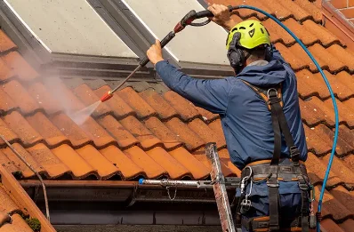 Démoussage et hydrofuge de toiture à Vendhuile